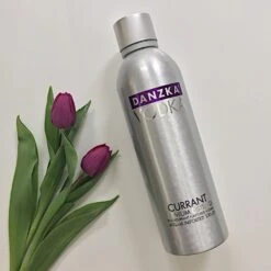 Danzka Vodka Currant 40% 1,0l -Spirituosengeschäft 25061 danzka vodka currant 40 1 0l mood 1 a90c
