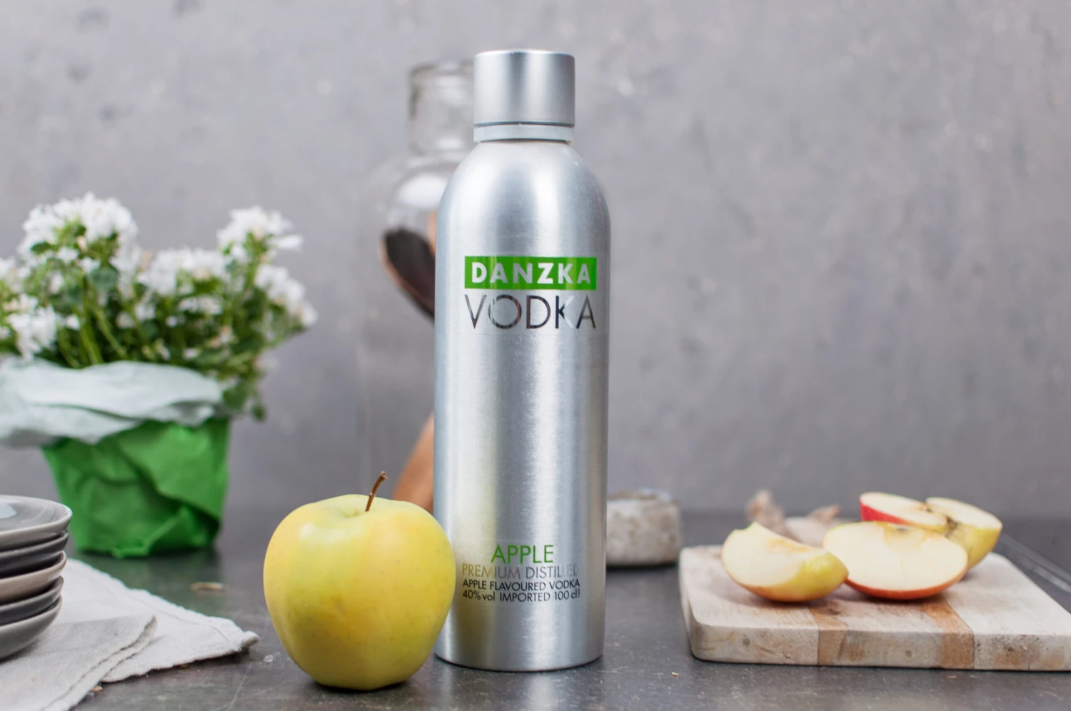Danzka Vodka Apple 40% 1,0l 2 Danzka Vodka Apple 40% 1,0l – Bild 2