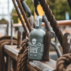 Sea Shepherd Rum 40% 0,7l -Spirituosengeschäft sea shepard rum mood 1